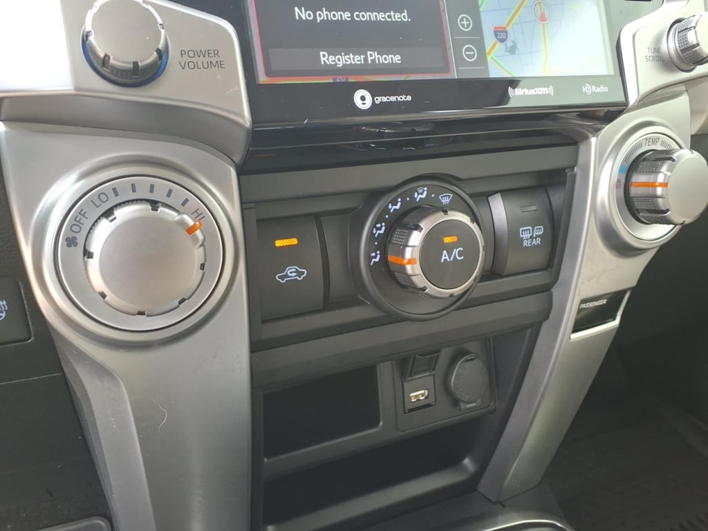 Thumbnail: 2023 Toyota 4Runner - 23