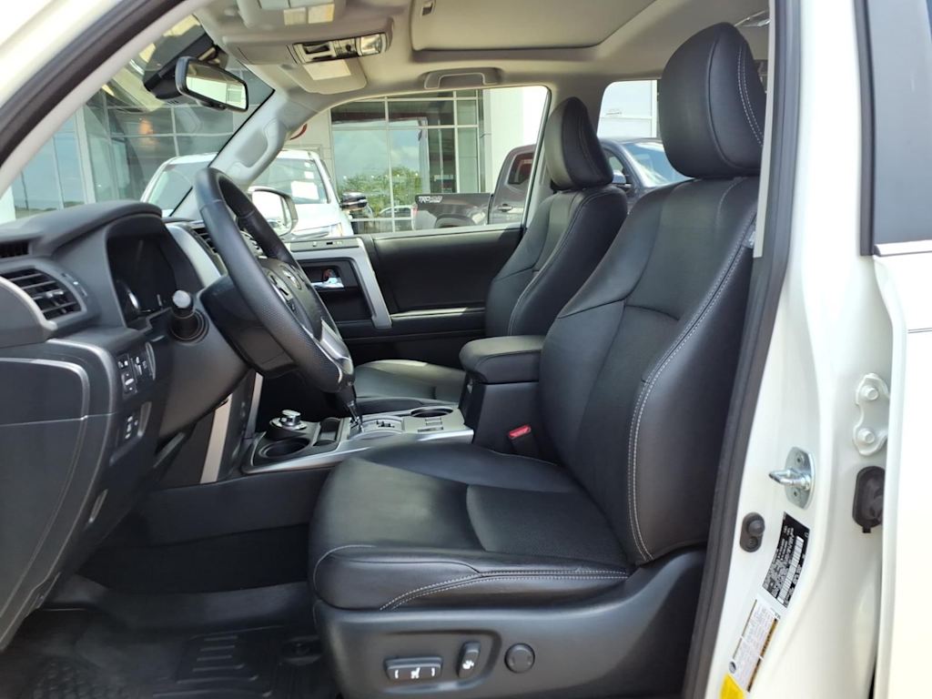 2023 Toyota 4Runner Limited - Photo 8