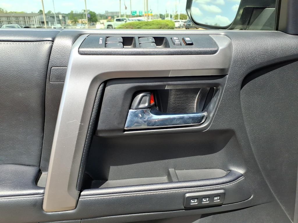 2023 Toyota 4Runner Limited - Photo 19