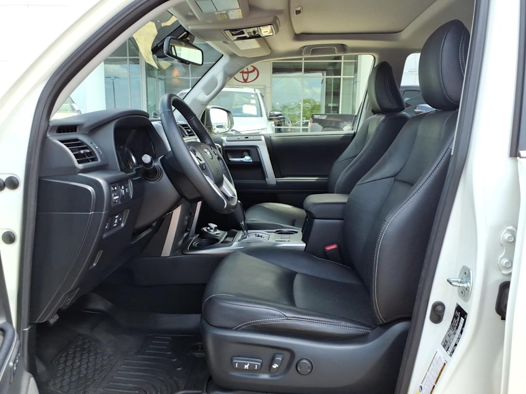 2023 Toyota 4Runner Limited - Photo 7