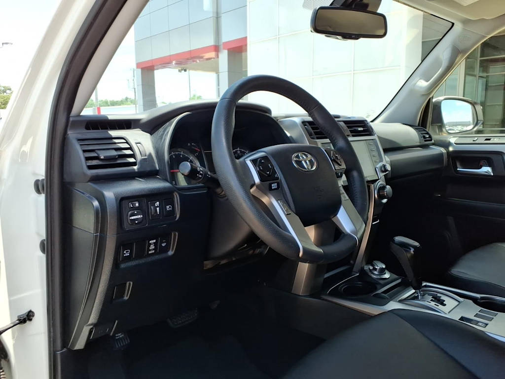 Thumbnail: 2023 Toyota 4Runner - 6