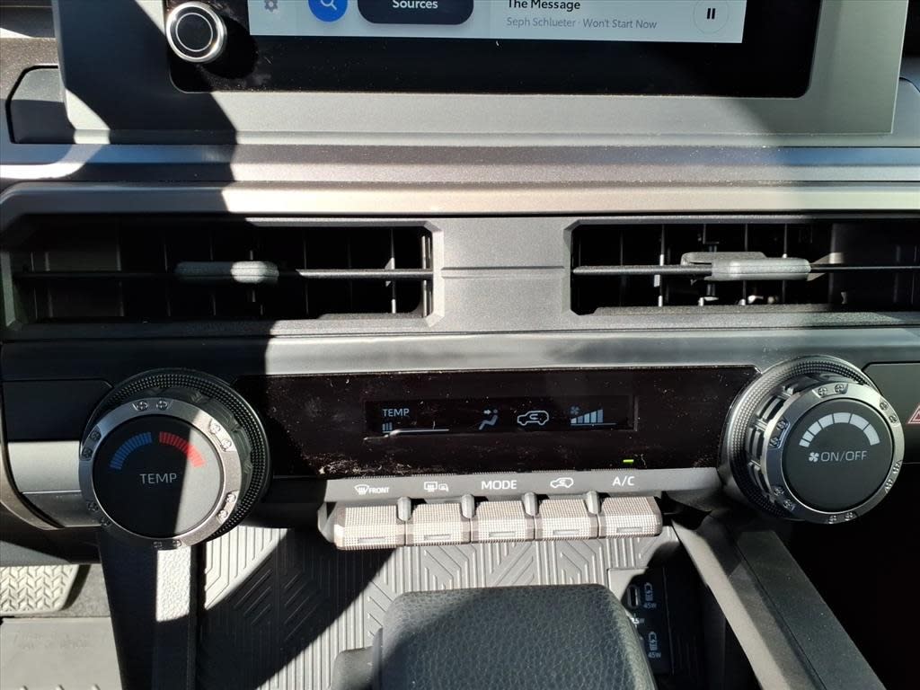 Thumbnail: 2025 Toyota 4Runner - 24