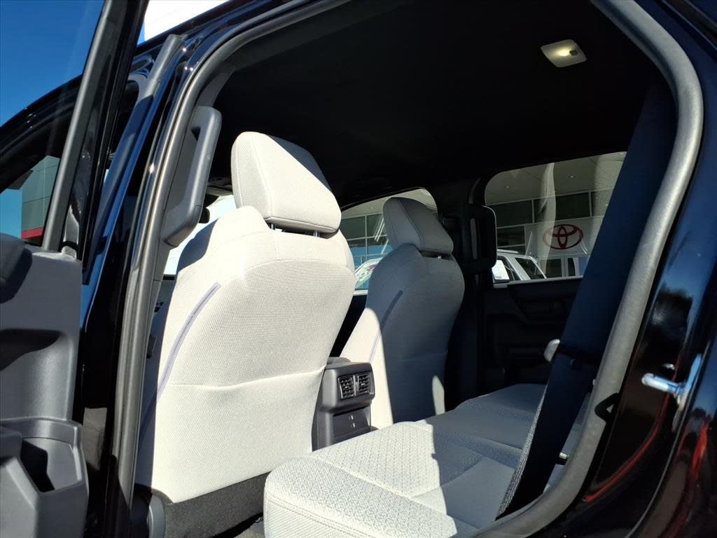 Thumbnail: 2025 Toyota 4Runner - 28