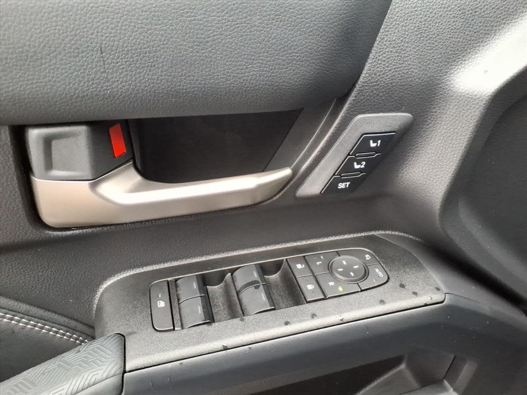 Thumbnail: 2025 Toyota 4Runner - 19