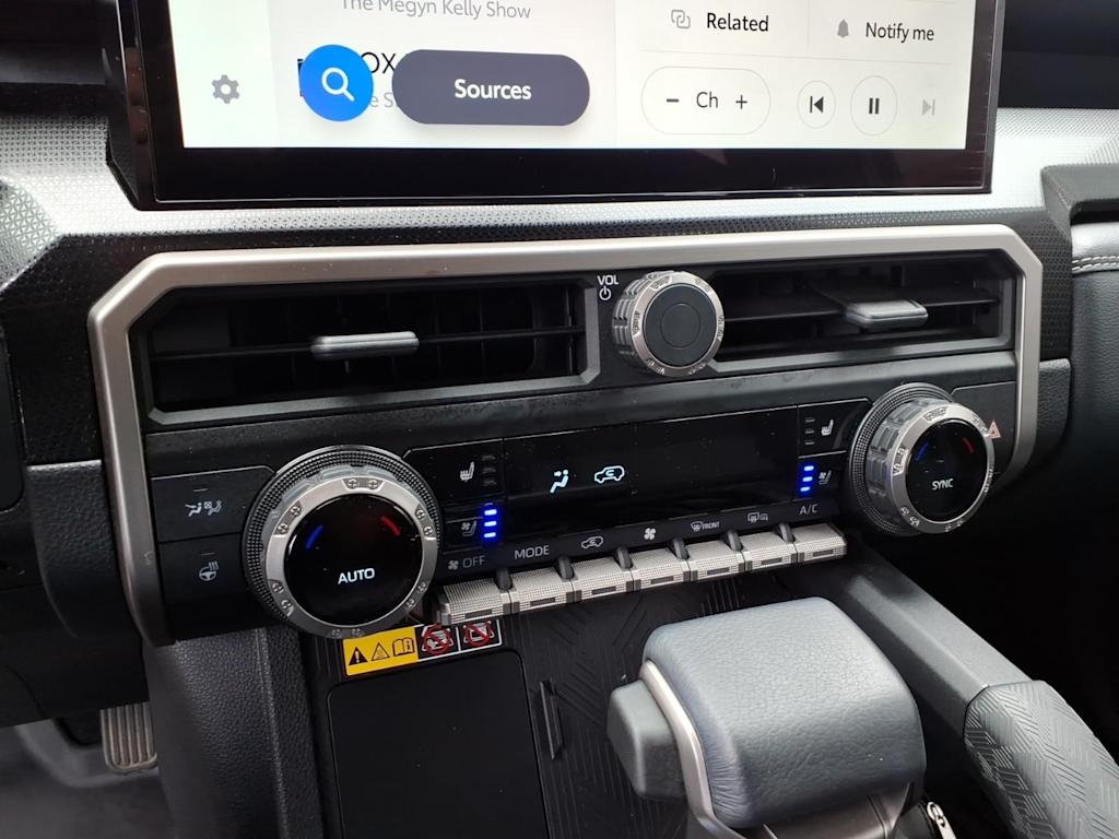 Thumbnail: 2025 Toyota 4Runner - 25