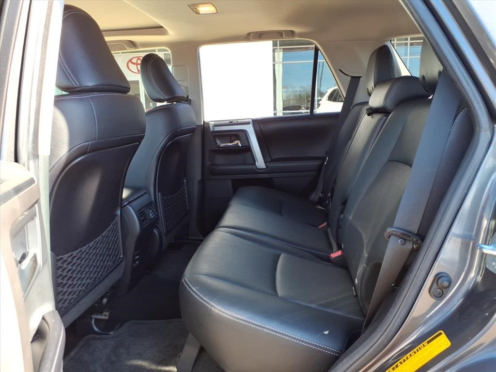 Thumbnail: 2017 Toyota 4Runner - 9