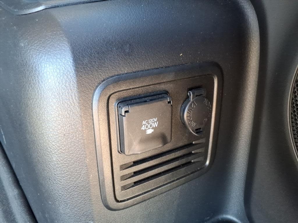 Thumbnail: 2017 Toyota 4Runner - 17