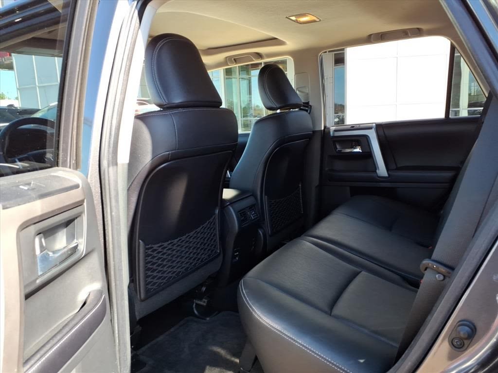 Thumbnail: 2017 Toyota 4Runner - 30