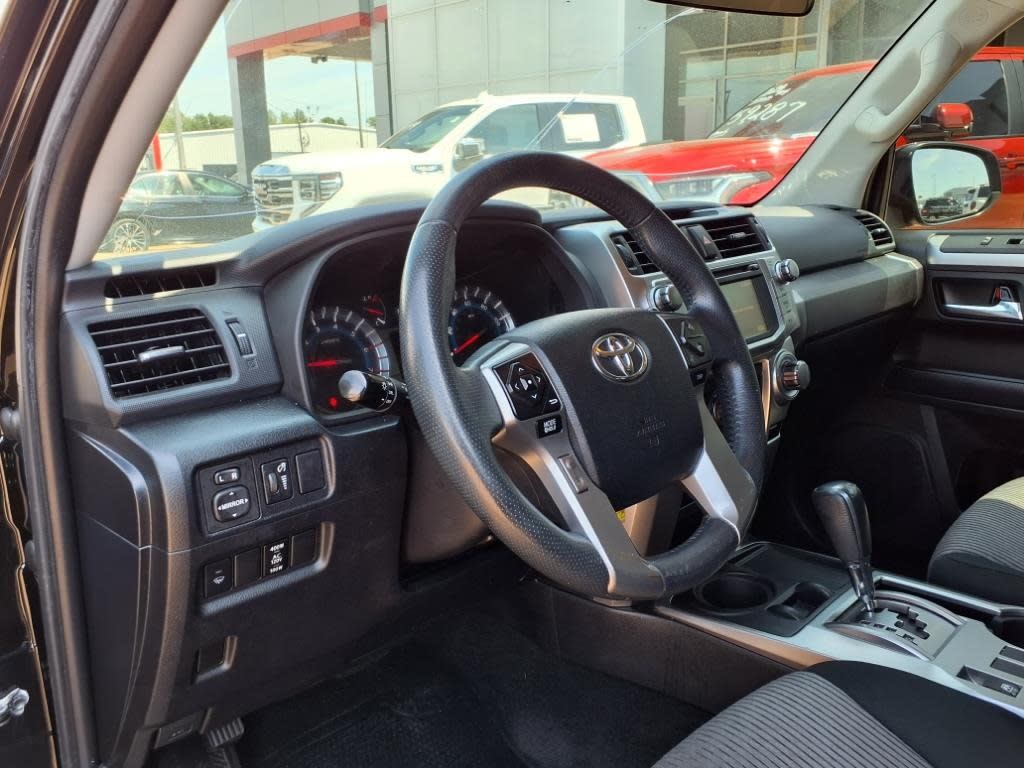 Thumbnail: 2019 Toyota 4Runner - 6