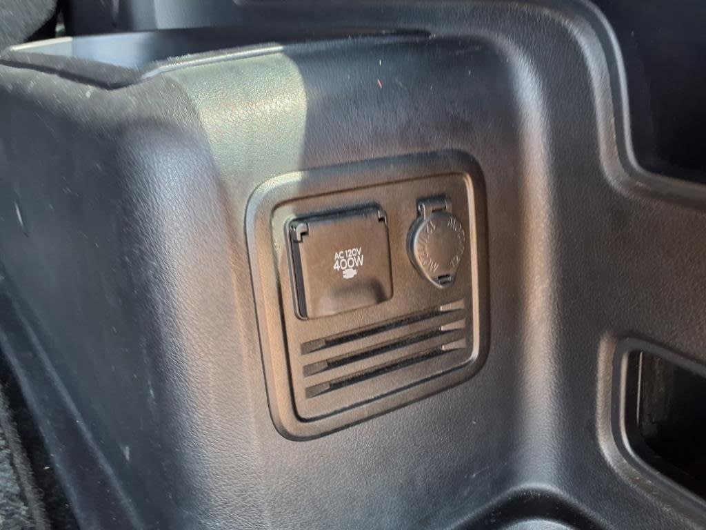 Thumbnail: 2019 Toyota 4Runner - 17