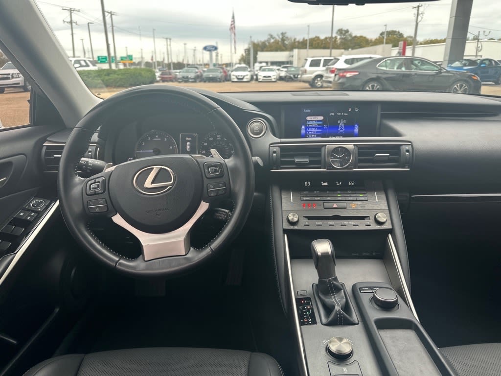 2020 Lexus IS 300 2