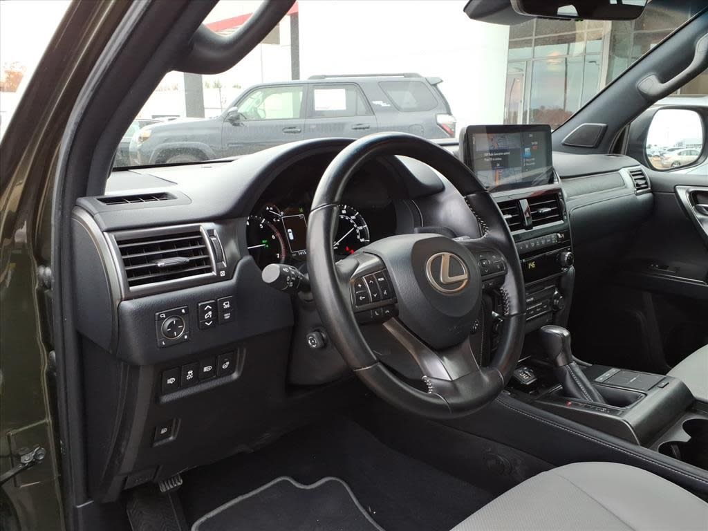 Thumbnail: 2023 Lexus GX - 6