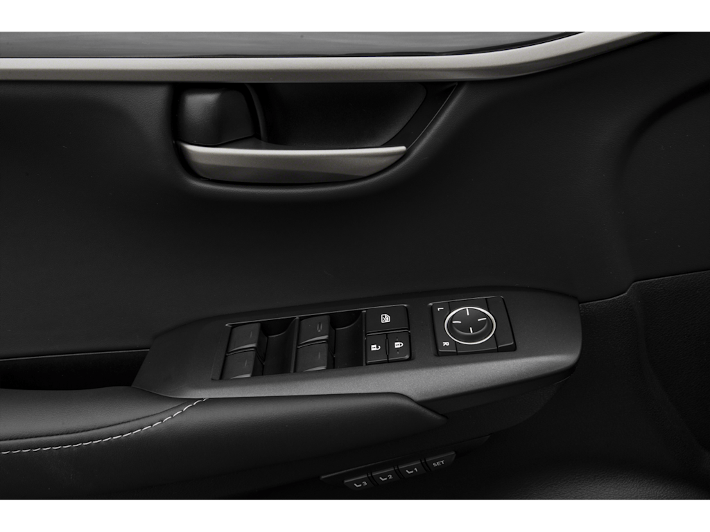 Thumbnail: 2015 Lexus NX - 15