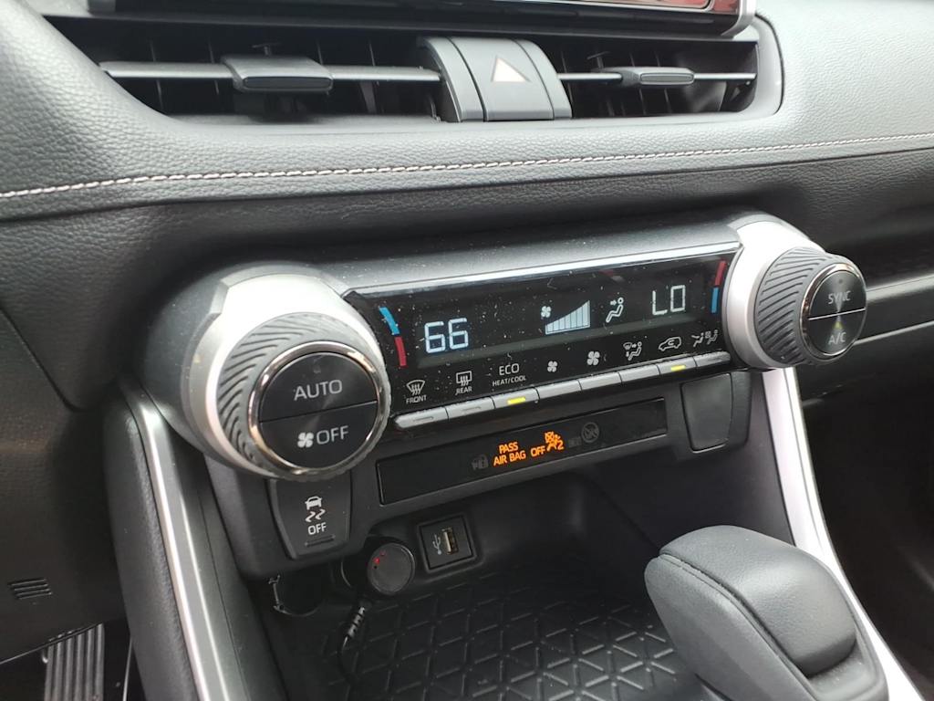 Thumbnail: 2024 Toyota RAV4 - 23