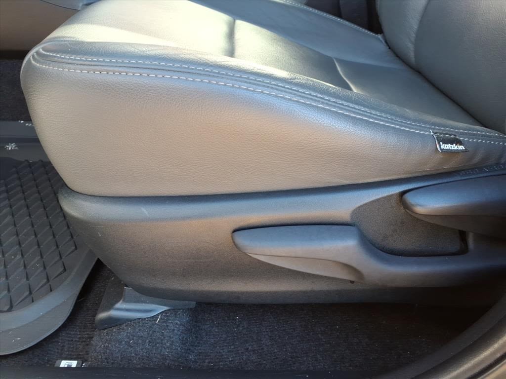 Thumbnail: 2017 Toyota RAV4 - 17