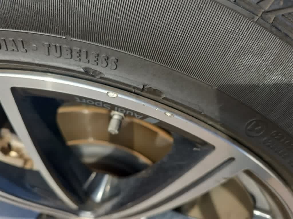 Thumbnail: 2023 Audi Q7 - 9