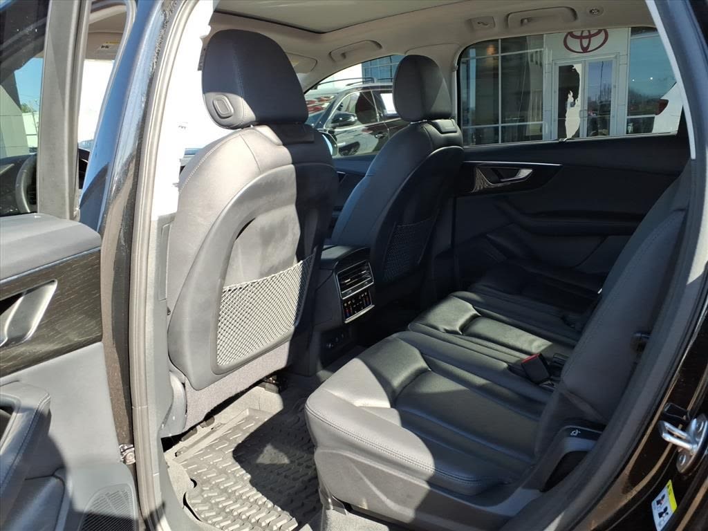 Thumbnail: 2023 Audi Q7 - 30