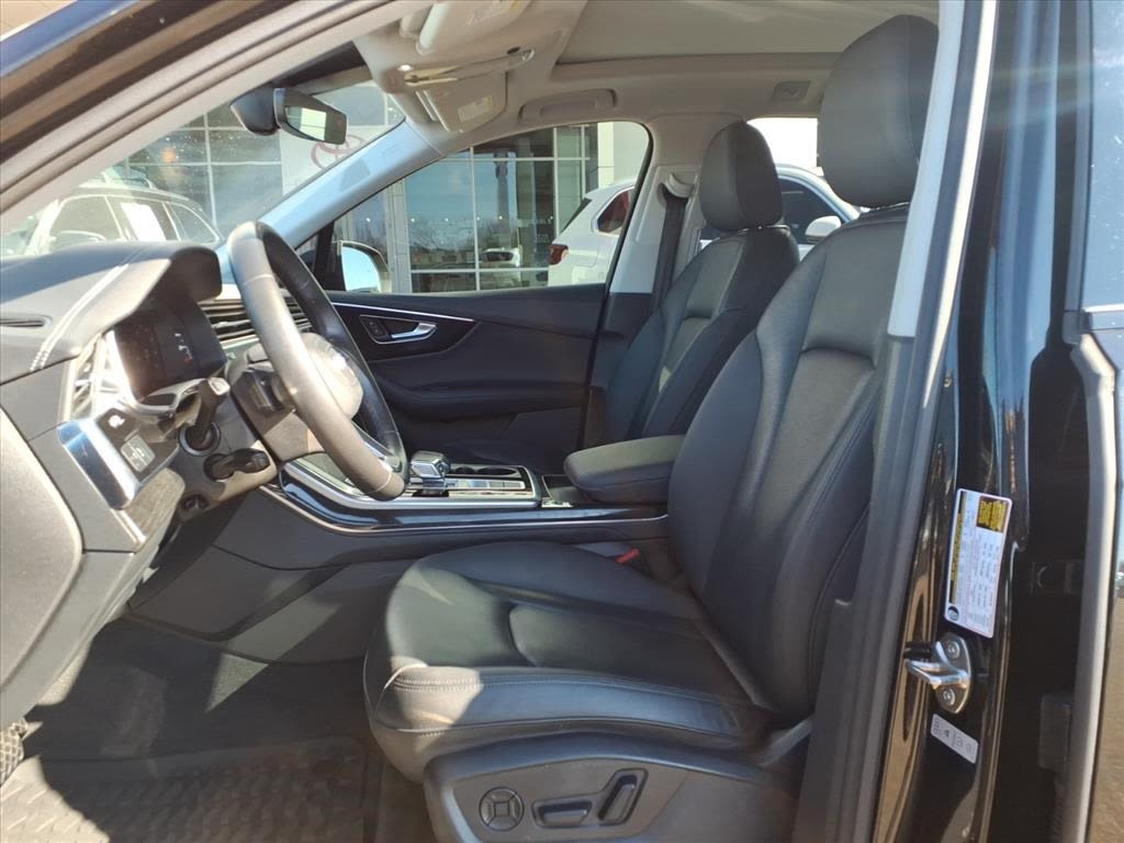 Thumbnail: 2023 Audi Q7 - 8