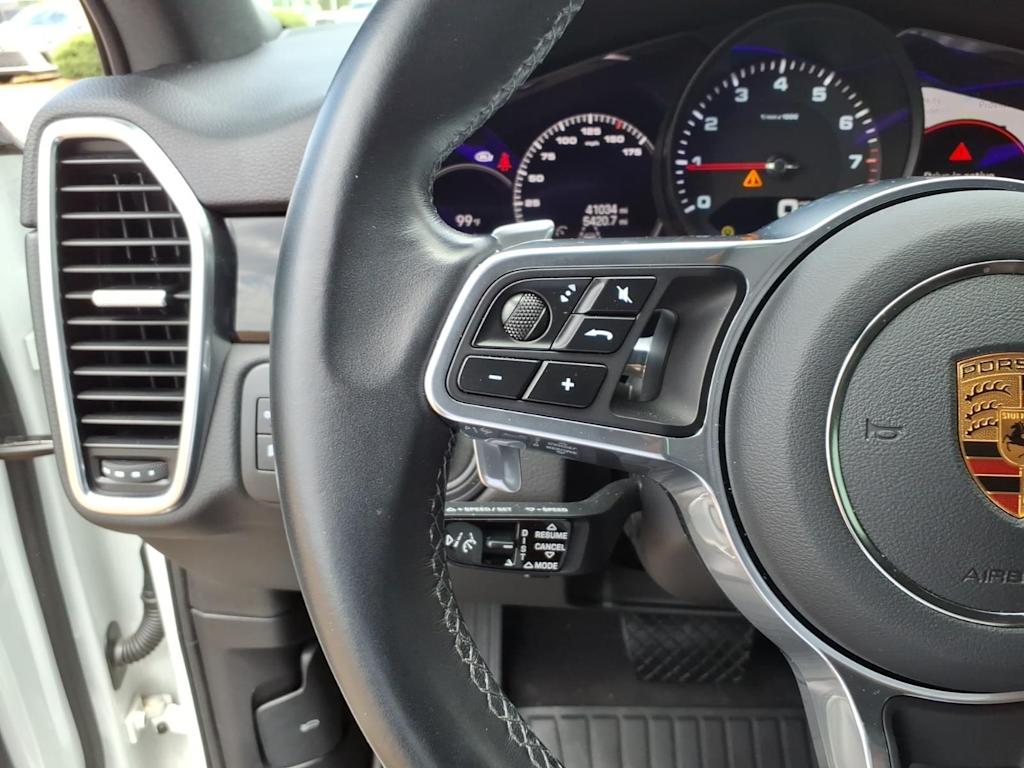 Thumbnail: 2022 Porsche Cayenne - 21