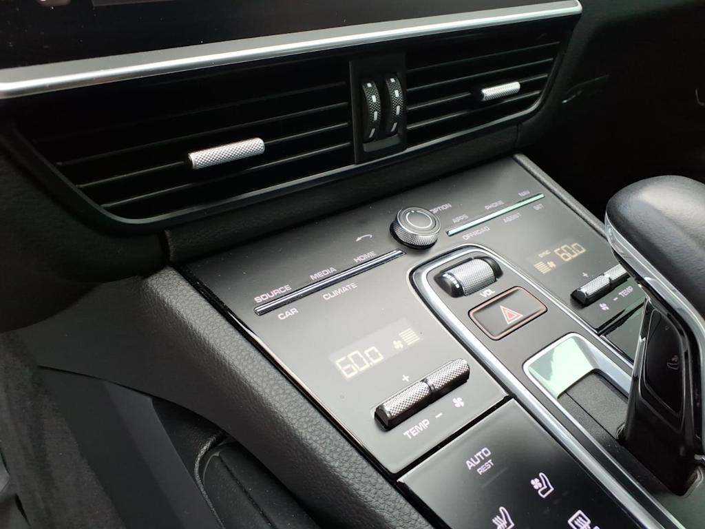 Thumbnail: 2022 Porsche Cayenne - 11