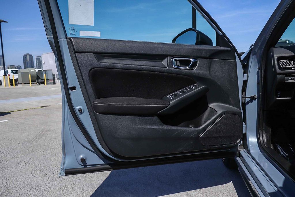 Thumbnail: 2023 Honda Civic - 25