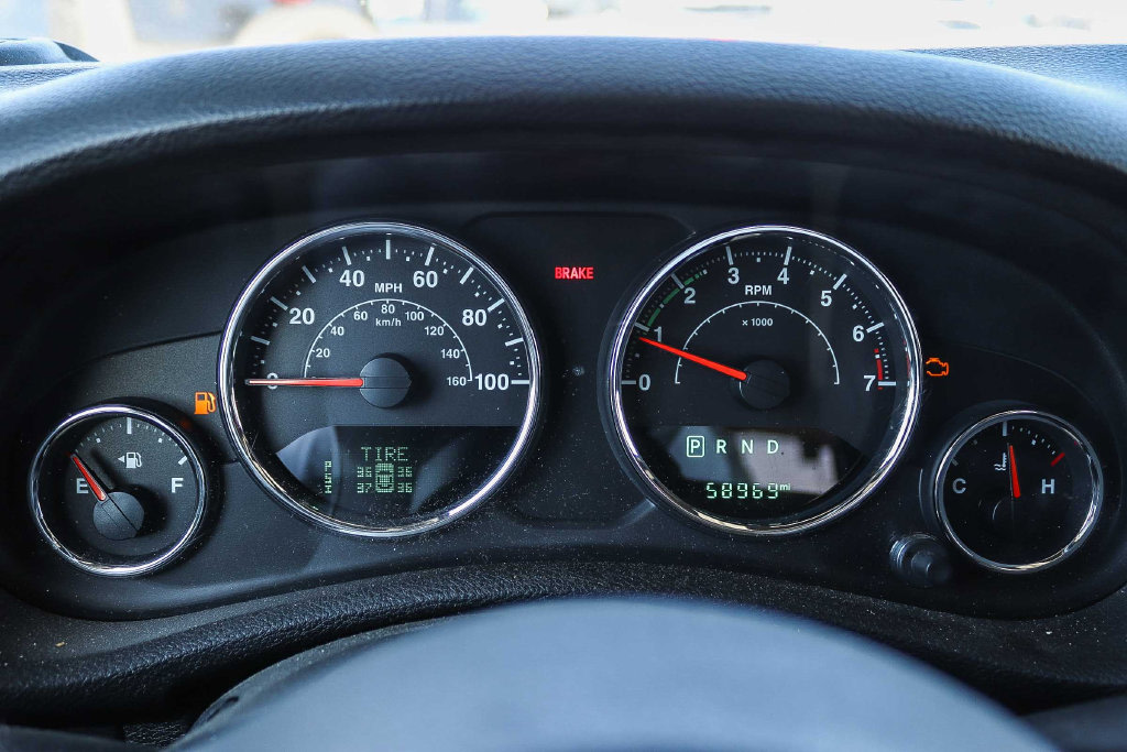 Thumbnail: 2016 Jeep Wrangler - 6