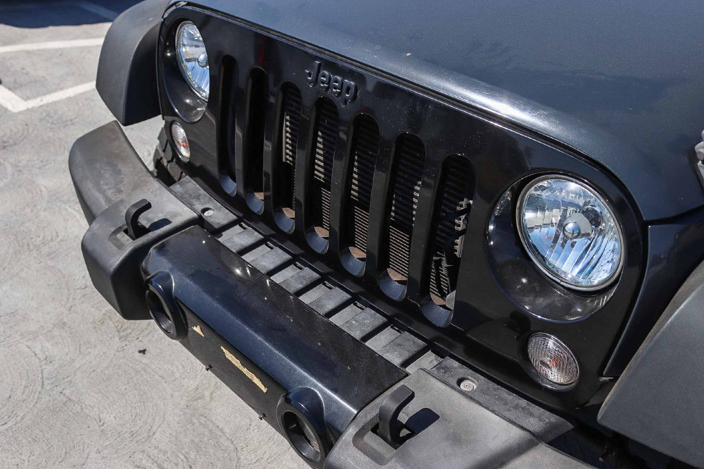 Thumbnail: 2016 Jeep Wrangler - 2