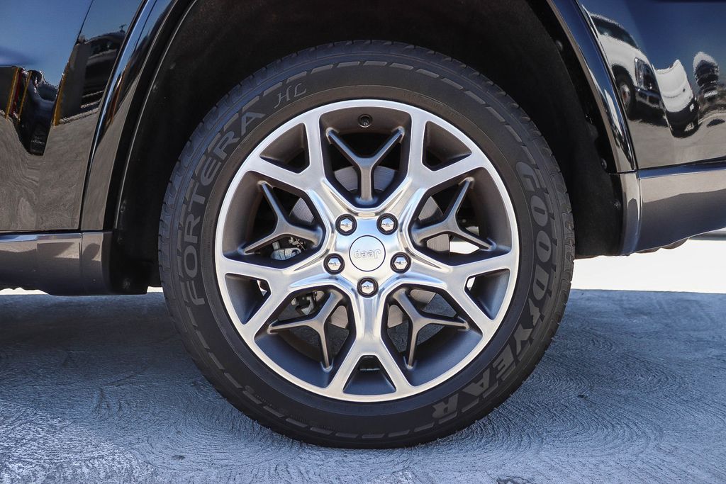 Thumbnail: 2018 Jeep Grand Cherokee - 7