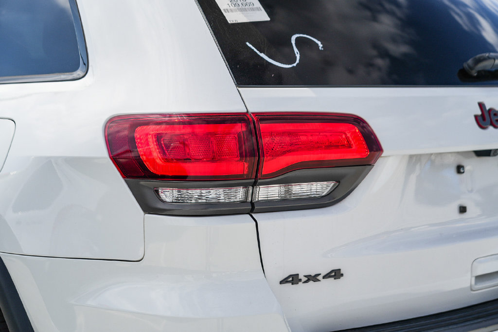 Thumbnail: 2018 Jeep Grand Cherokee - 18