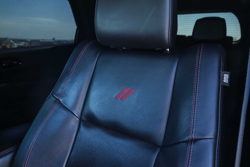 Thumbnail: 2022 Dodge Durango - 30