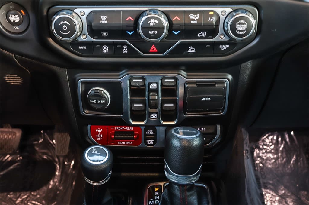 Thumbnail: 2020 Jeep Gladiator - 24