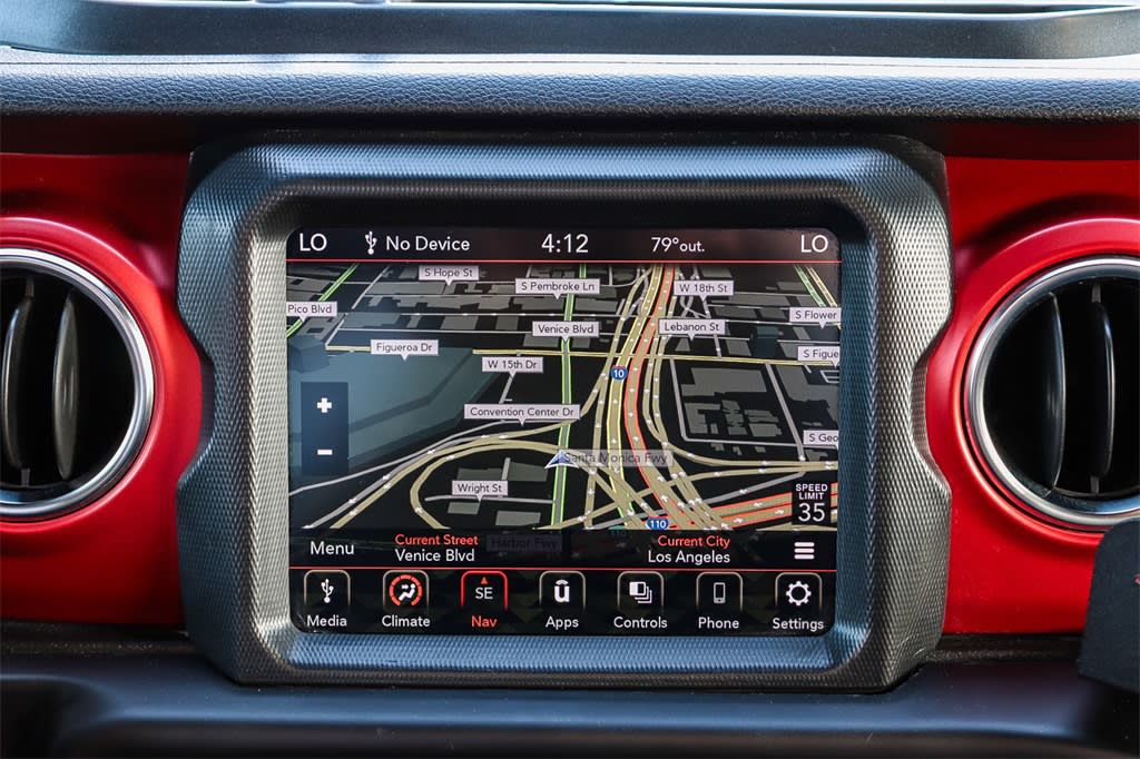 Thumbnail: 2020 Jeep Gladiator - 14