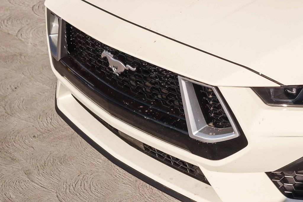 Thumbnail: 2025 Ford Mustang - 18