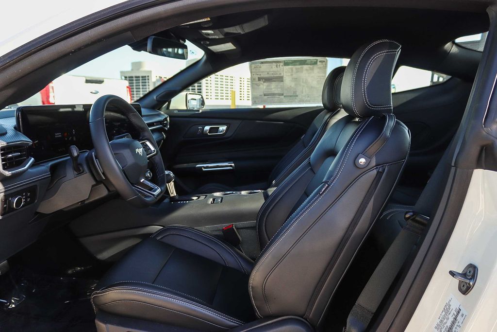 Thumbnail: 2025 Ford Mustang - 9