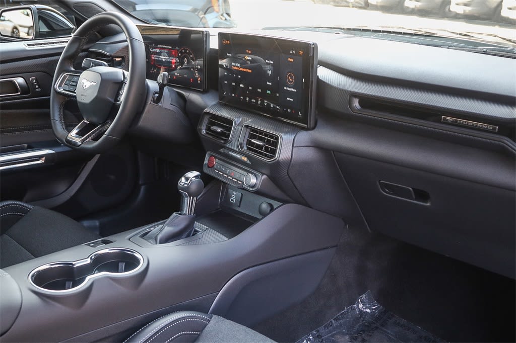 Thumbnail: 2025 Ford Mustang - 8