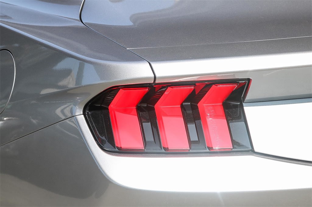 Thumbnail: 2025 Ford Mustang - 19