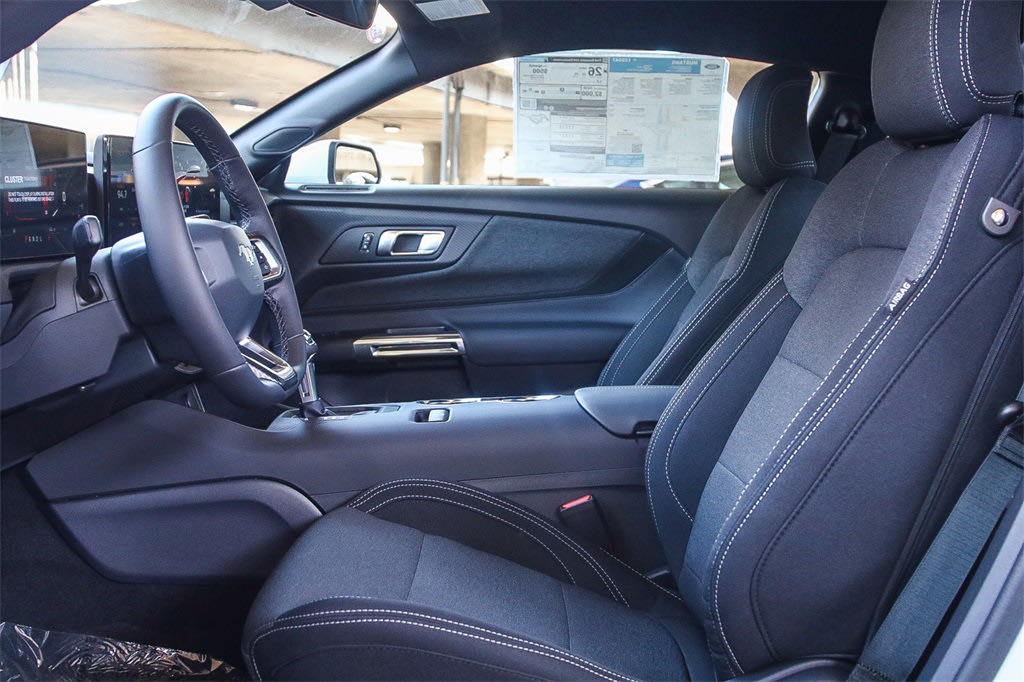 Thumbnail: 2025 Ford Mustang - 10