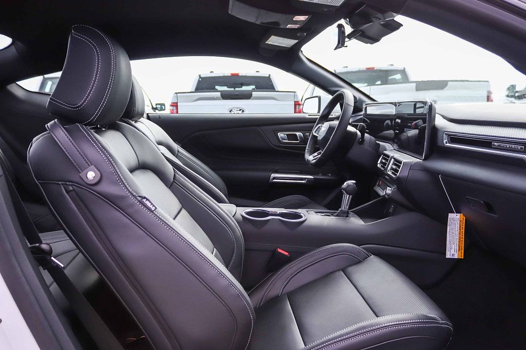 Thumbnail: 2026 Ford Mustang - 9