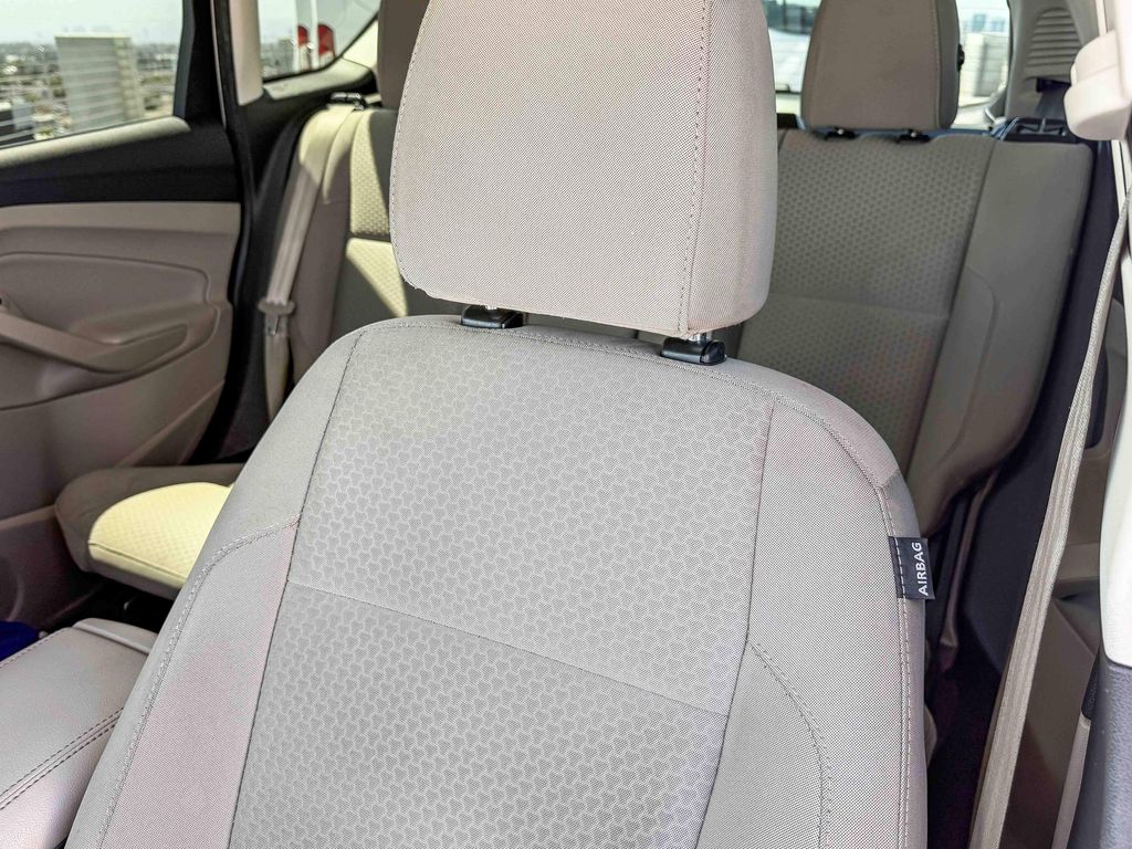 Thumbnail: 2017 Ford C-Max - 26