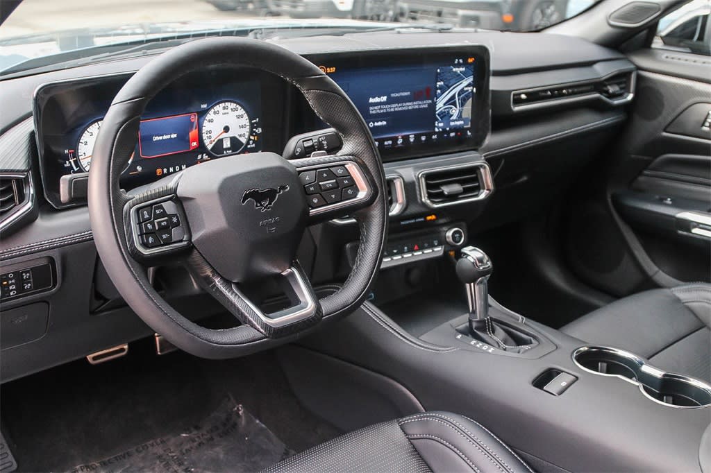 2025 Ford Mustang GT Premium 2