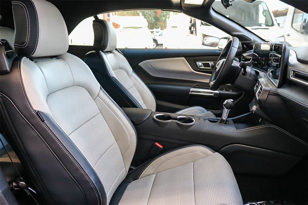 Thumbnail: 2026 Ford Mustang - 8