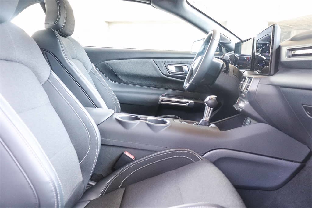 Thumbnail: 2025 Ford Mustang - 9