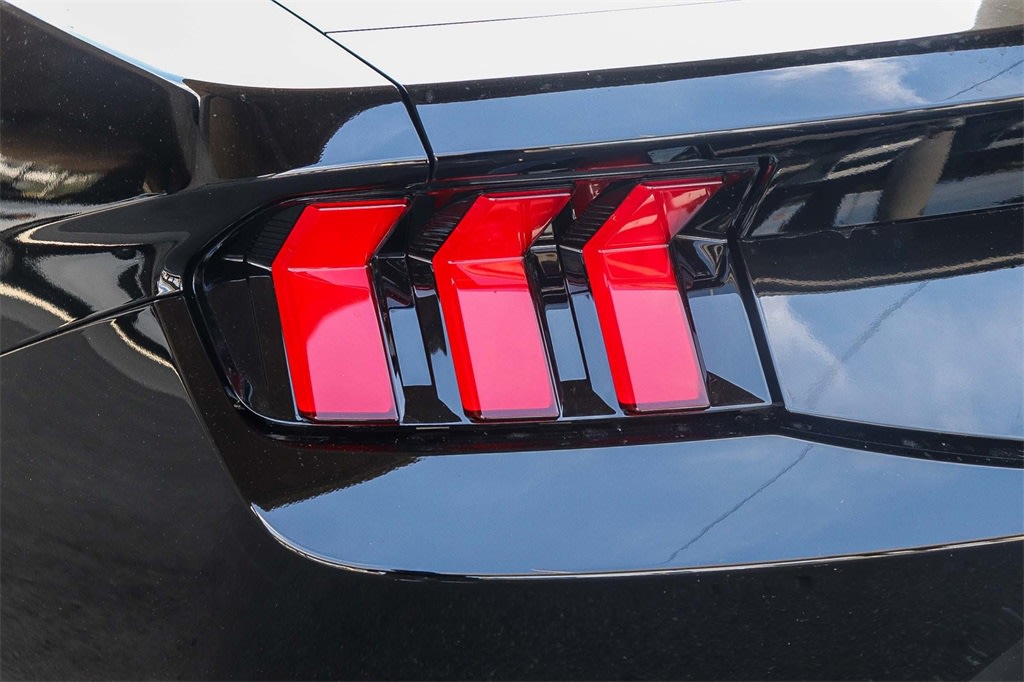 Thumbnail: 2025 Ford Mustang - 18