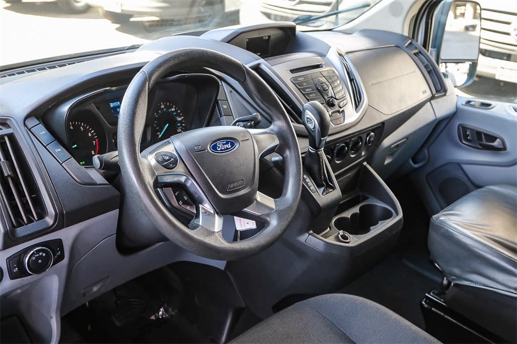 2018 Ford Transit Series 350 XLT 2