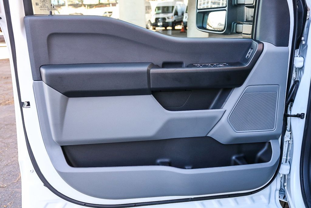 Thumbnail: 2026 Ford F-250 - 30