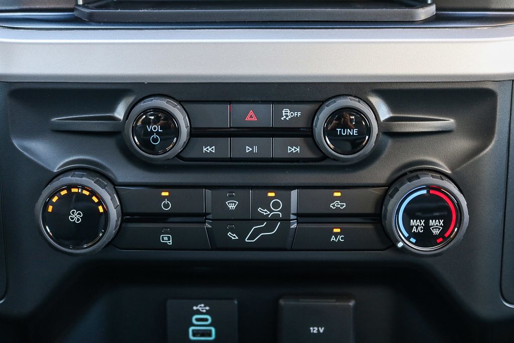 Thumbnail: 2026 Ford F-250 - 24