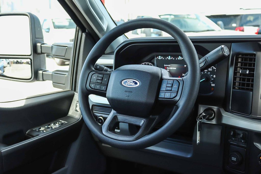 Thumbnail: 2026 Ford F-250 - 9
