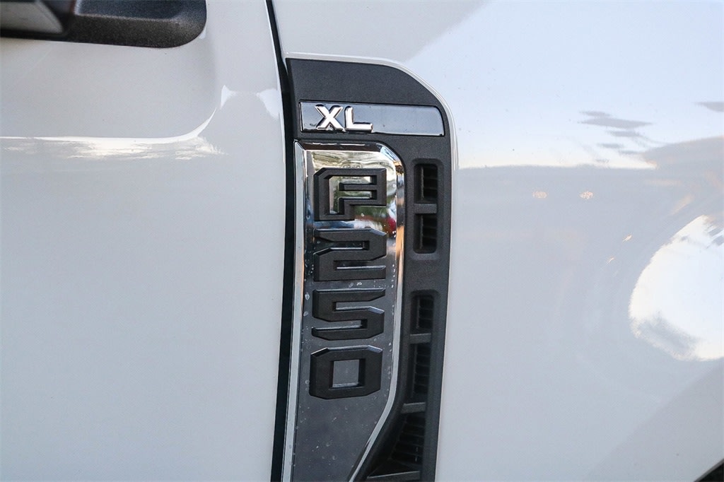 Thumbnail: 2025 Ford F-250 - 19