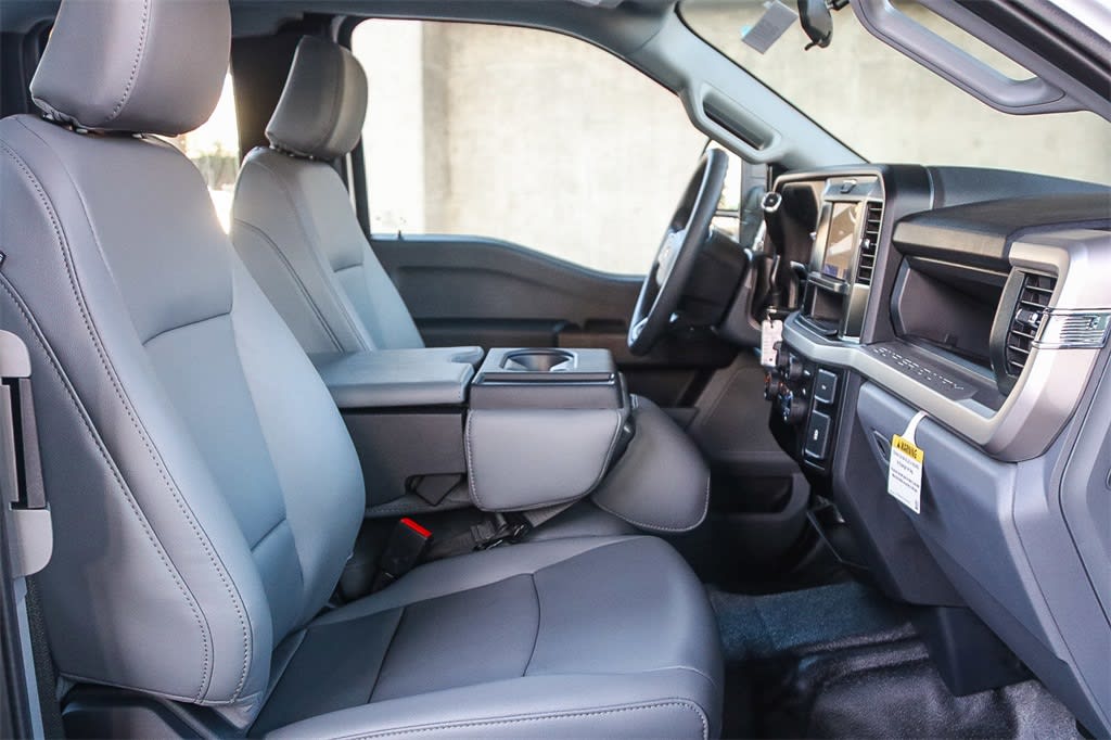 Thumbnail: 2025 Ford F-250 - 10