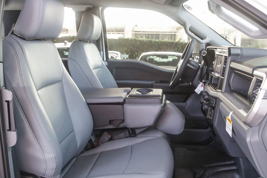 Thumbnail: 2026 Ford F-250 - 9